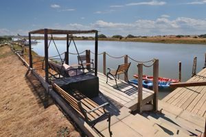 Riverside Flag Hill - click for photo gallery